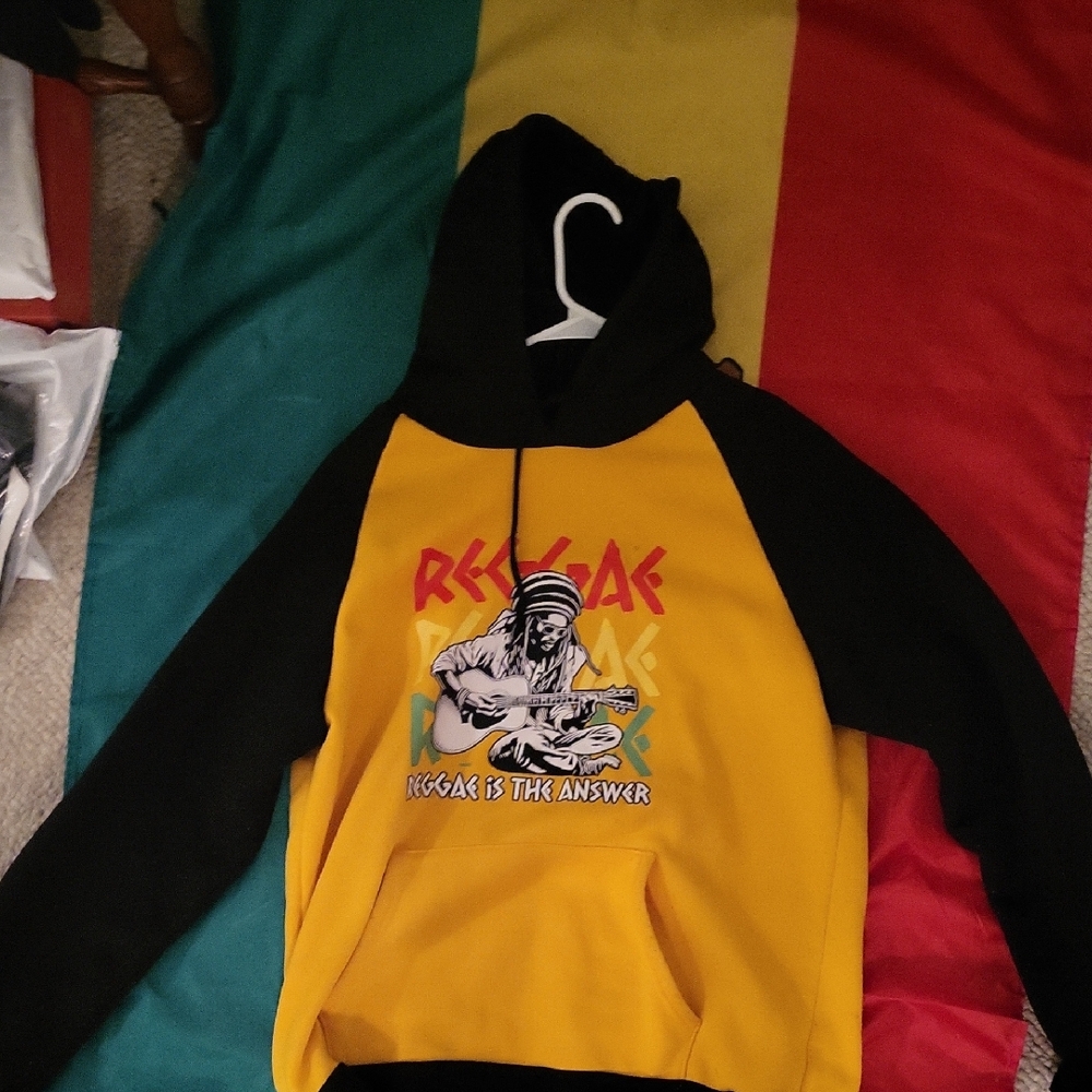 Reggae Graphic Hoodie With Matching Bottoms - Black and Yellow